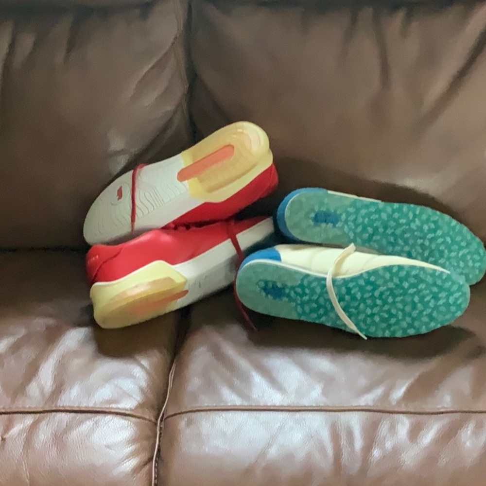 Two pairs of men's Fashion Coach Sneakers. In good shape. Red-12D. Blue-11.5D. - Picture 3 of 5